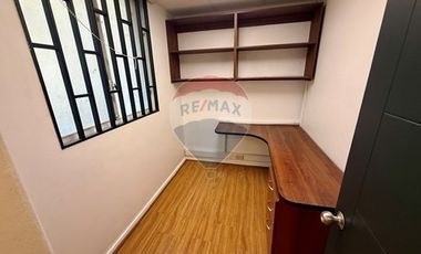 A pasos de Metro Tobalaba, remodelada!