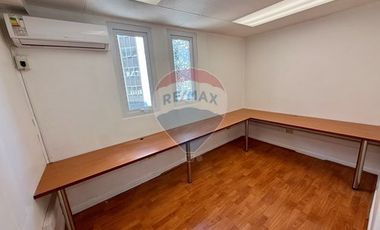 A pasos de Metro Tobalaba, remodelada!