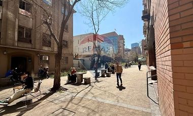 A pasos de Metro Tobalaba, remodelada!