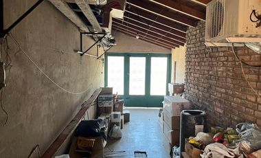 Casa tipo Chalet con 2 dormitorio cochera y jardin APTA CREDITO!!!