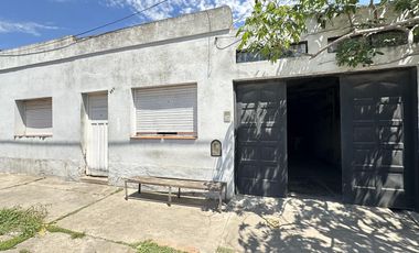 Venta  Casa con 3 habitaciones en Lobos