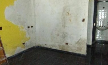 Local en Lanús Este