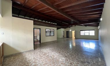 Arriendo Local En La AV 80