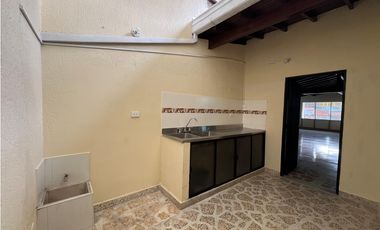 Arriendo Local En La AV 80