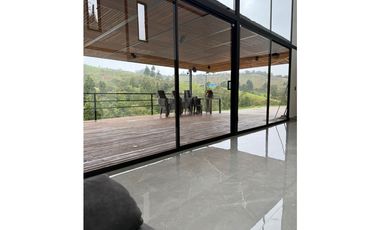 Casa de lujo para estrenar en Guarne Antioquía