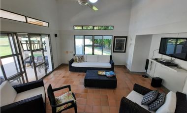 Girardot Amplia Casa Campestre con piscina