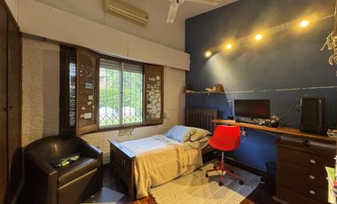 Hermosa casa de 2 Dormitorios   Comodin y patio gigante  - Granadero Baigorria