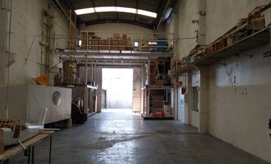 Oficina y depósito a la venta - Castelar