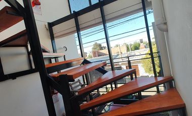 Casa y complejo de 4 departamentos  en Centenario- Neuquén