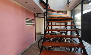 Casa y complejo de 4 departamentos  en Centenario- Neuquén