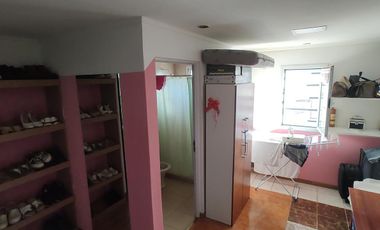 Casa y complejo de 4 departamentos  en Centenario- Neuquén