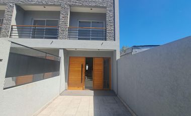 Dúplex en venta - 2 Dormitorios 2 Baños - Cochera - 100Mts2 - General Rodríguez