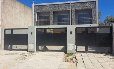 Dúplex en venta - 2 Dormitorios 2 Baños - Cochera - 100Mts2 - General Rodríguez