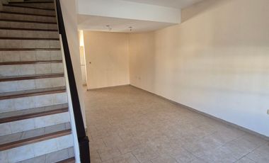 Muy buen Duplex 2 dorm y cochera descubierta. Banfield E.