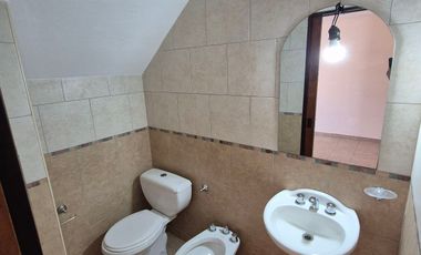 Muy buen Duplex 2 dorm y cochera descubierta. Banfield E.