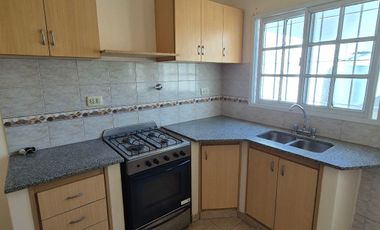 Muy buen Duplex 2 dorm y cochera descubierta. Banfield E.