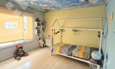 VENTA CASA DE 4 DORMITORIOS CON PILETA CLIMATIZADA EN VILLA REGINA