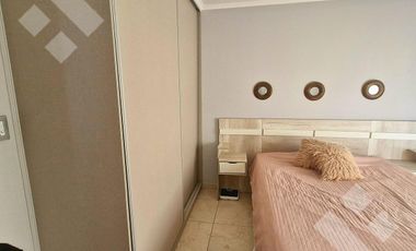 VENTA CASA DE 4 DORMITORIOS CON PILETA CLIMATIZADA EN VILLA REGINA