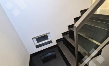 VENTA CASA DE 4 DORMITORIOS CON PILETA CLIMATIZADA EN VILLA REGINA