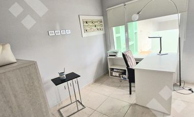 VENTA CASA DE 4 DORMITORIOS CON PILETA CLIMATIZADA EN VILLA REGINA