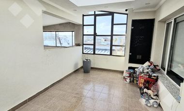 VENTA CASA DE 4 DORMITORIOS CON PILETA CLIMATIZADA EN VILLA REGINA