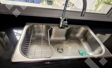 VENTA CASA DE 4 DORMITORIOS CON PILETA CLIMATIZADA EN VILLA REGINA