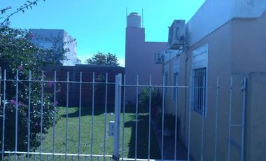 Casa en venta - 2 dormitorios 1 baño - Tolosa