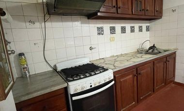 Casa en venta - 2 dormitorios 1 baño - Tolosa