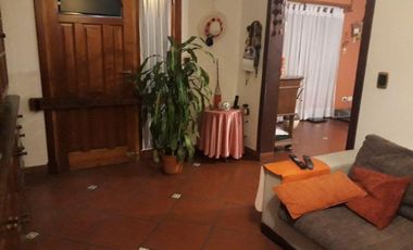 Casa en venta - 3 Dormitorios 1 Baño - Cochera - 405Mts2 - Burzaco