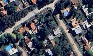 Casa en venta - 3 Dormitorios 1 Baño - Cochera - 405Mts2 - Burzaco