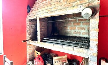 HERMOSA DE VARIOS AMBIENTES FONDO QUINCHO