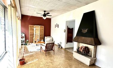 HERMOSA DE VARIOS AMBIENTES FONDO QUINCHO