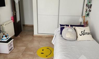 VENTA DÚPLES 4 DORMITORIOS - B° RINCON DE EMILIO, NEUQUÉN