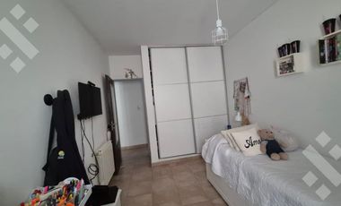 VENTA DÚPLES 4 DORMITORIOS - B° RINCON DE EMILIO, NEUQUÉN