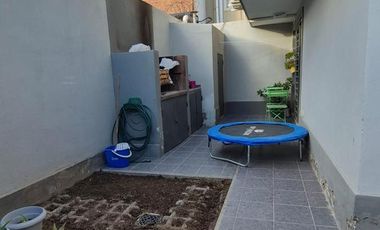 VENTA DÚPLES 4 DORMITORIOS - B° RINCON DE EMILIO, NEUQUÉN