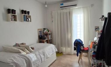 VENTA DÚPLES 4 DORMITORIOS - B° RINCON DE EMILIO, NEUQUÉN