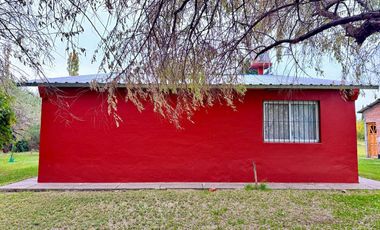 Finca en venta - 4 Dormitorios 2 Baños - Mendoza