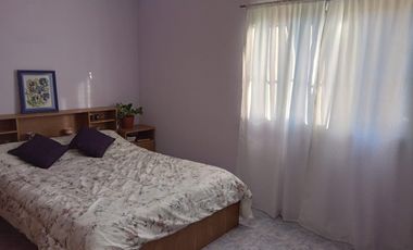 Finca en venta - 4 Dormitorios 2 Baños - Mendoza