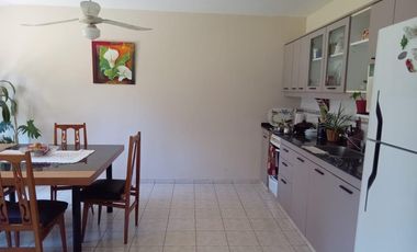 Finca en venta - 4 Dormitorios 2 Baños - Mendoza
