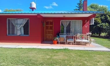 Finca en venta - 4 Dormitorios 2 Baños - Mendoza