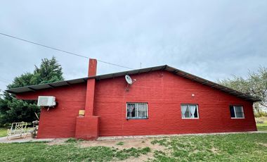 Finca en venta - 4 Dormitorios 2 Baños - Mendoza