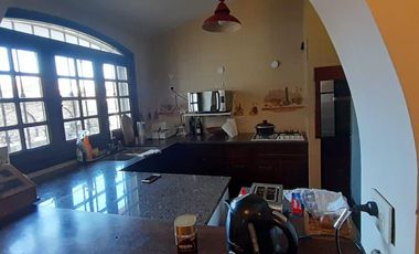 Casa en  venta tres dormitorios, Cerro de las Rosas , Zona Norte