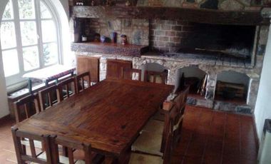 Casa en  venta tres dormitorios, Cerro de las Rosas , Zona Norte