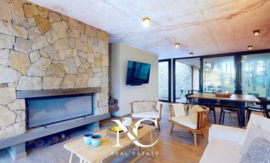 Casa en venta en Costa Esmeralda hormigón fondo libre