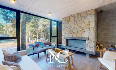 Casa en venta en Costa Esmeralda hormigón fondo libre