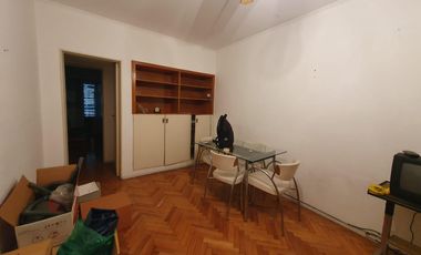 Esmeralda 1000 piso 5to - 2 amb en ALQUILER