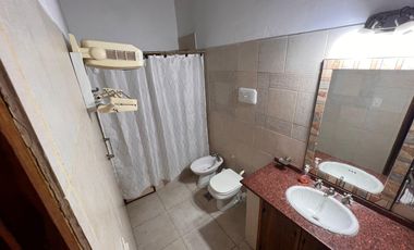Casa en venta - 3 Dormitorios 4 Baños - Cochera - 1.500Mts2 - General Rodríguez