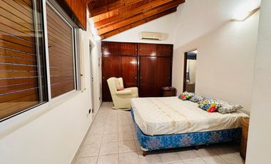 CASA QUINTA EN EL TRÉBOL - EZEIZA