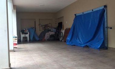 Casa en venta - 3 dormitorios 2 baños - jardin y patio - 182mts2 - Monte Grande