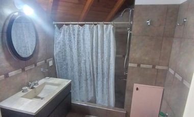 Casa en venta - 3 dormitorios 2 baños - jardin y patio - 182mts2 - Monte Grande